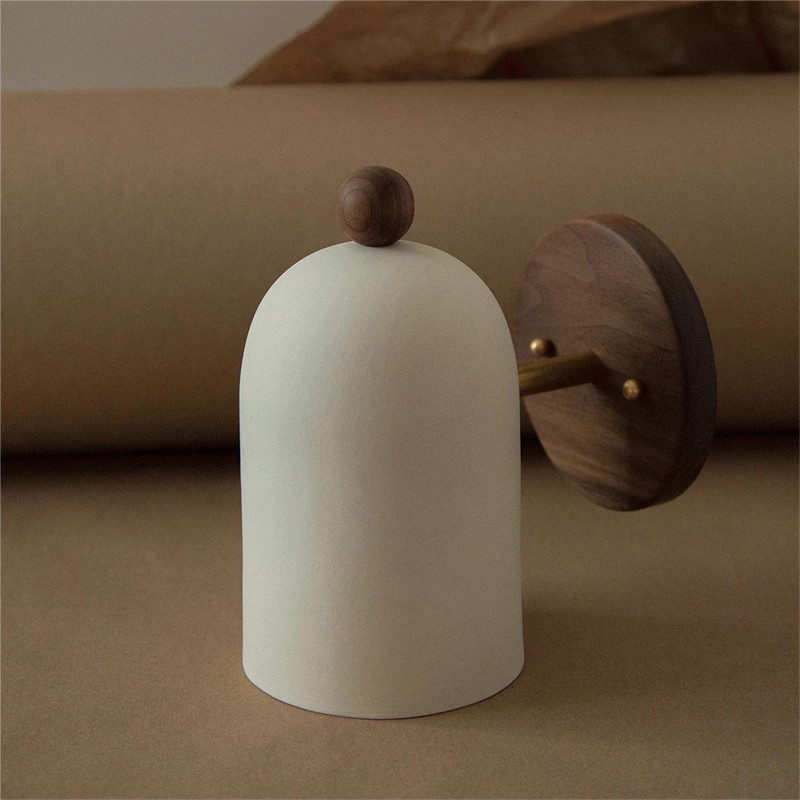 Japanese Home Bathroom Design - Moderne Wabi-Sabi-Wandleuchte aus Walnussholz, japanisches minimalistisches